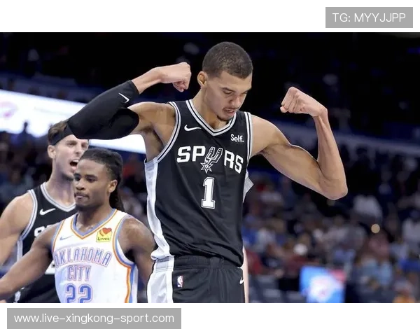 马刺8人得分上双击退鹈鹕！文班18+18统治篮板全场焦点