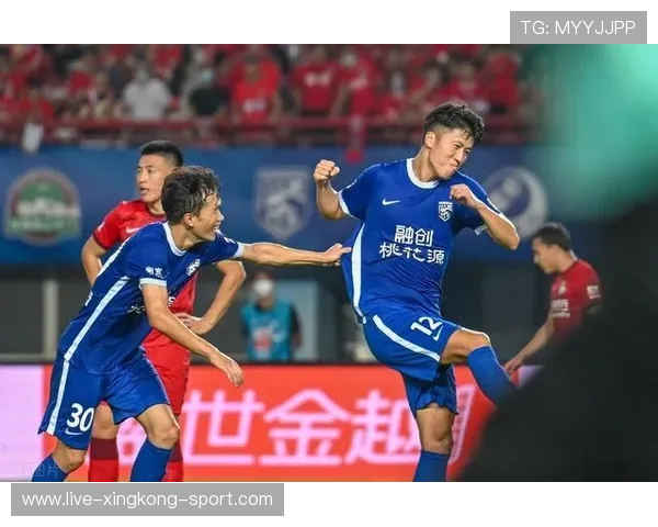 武汉三镇底线回敲形成二次进攻优势